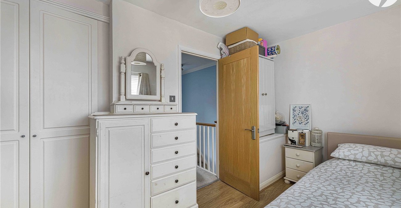 2 bedroom house for sale in Greenhithe | Robinson Jackson