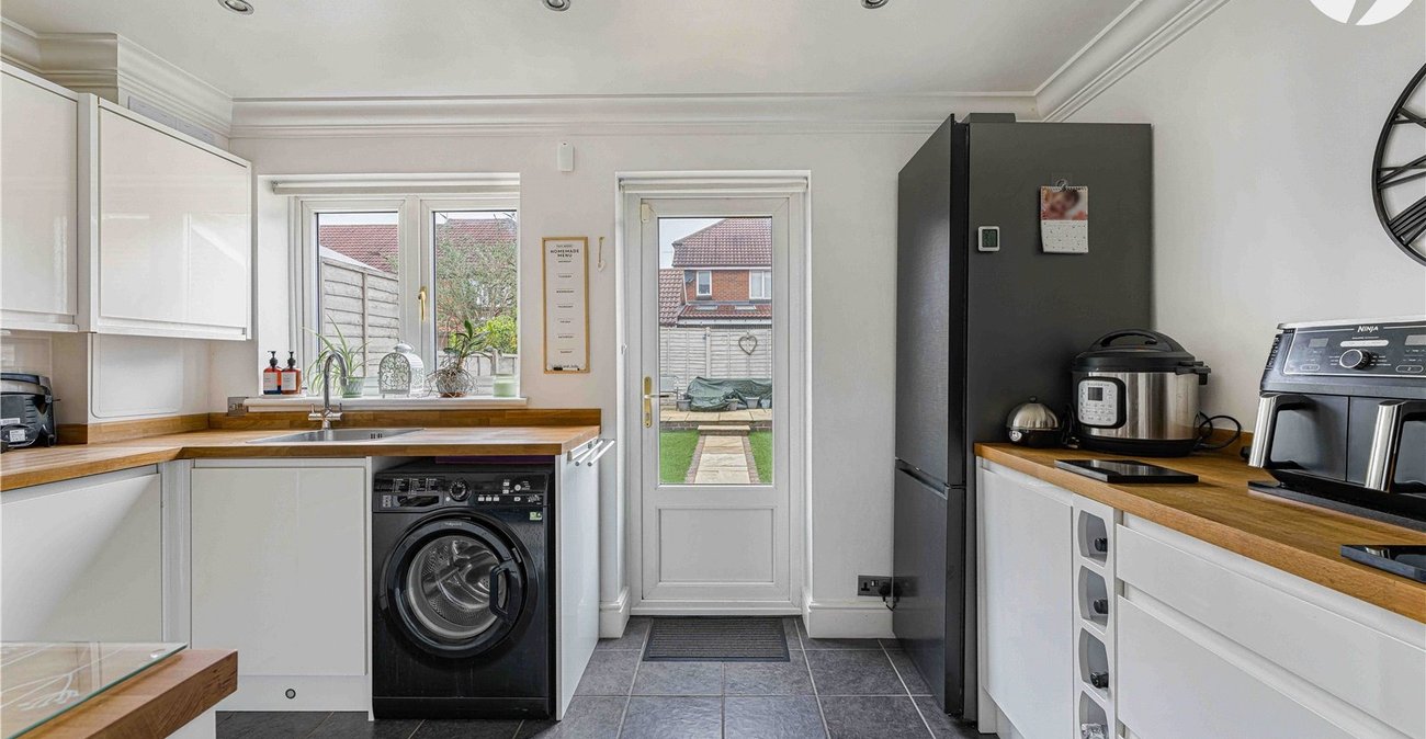 2 bedroom house for sale in Greenhithe | Robinson Jackson