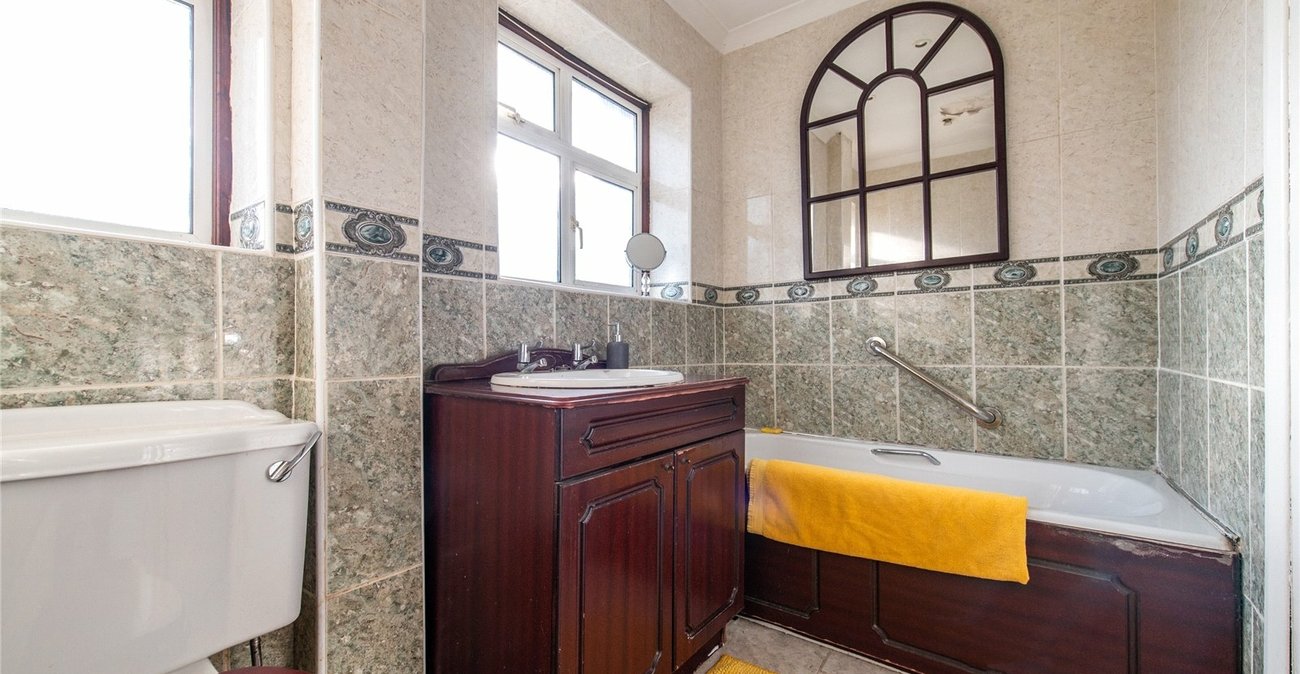 3 bedroom house for sale in Cuxton | Robinson Michael & Jackson