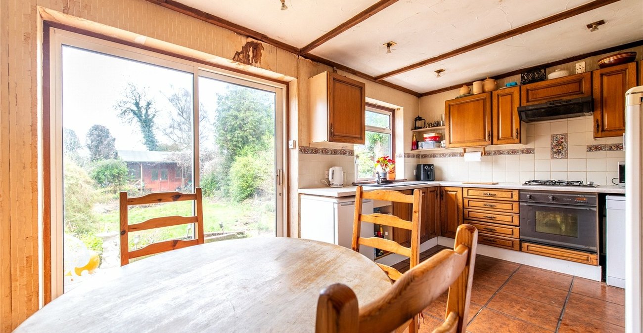 3 bedroom house for sale in Cuxton | Robinson Michael & Jackson