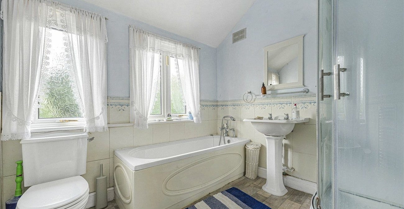 4 bedroom house for sale in Dartford | Robinson Jackson