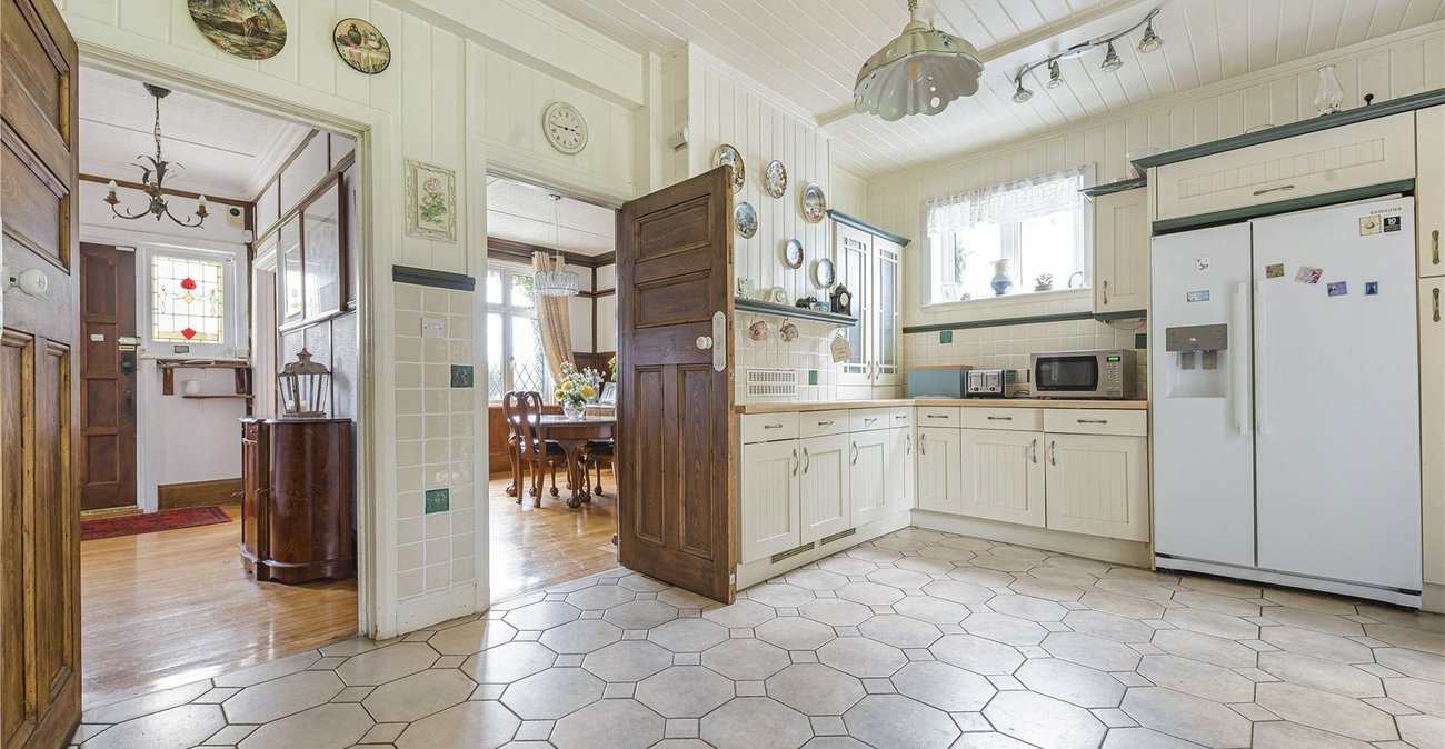 4 bedroom house for sale in Dartford | Robinson Jackson