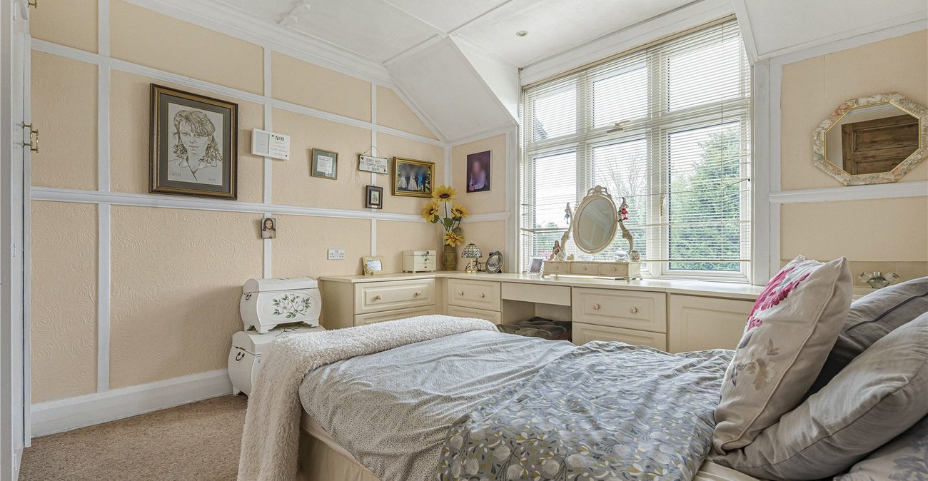 4 bedroom house for sale in Dartford | Robinson Jackson