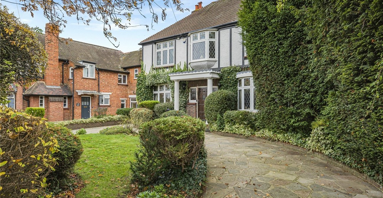 4 bedroom house for sale in Dartford | Robinson Jackson