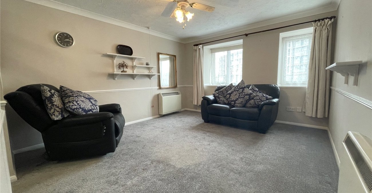 1 bedroom property for sale in Gravesend | Robinson Michael & Jackson