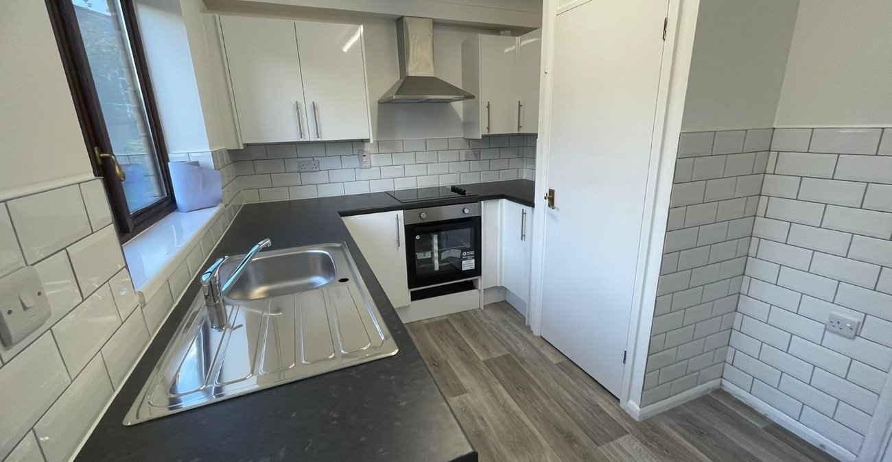 1 bedroom property for sale in Gravesend | Robinson Michael & Jackson