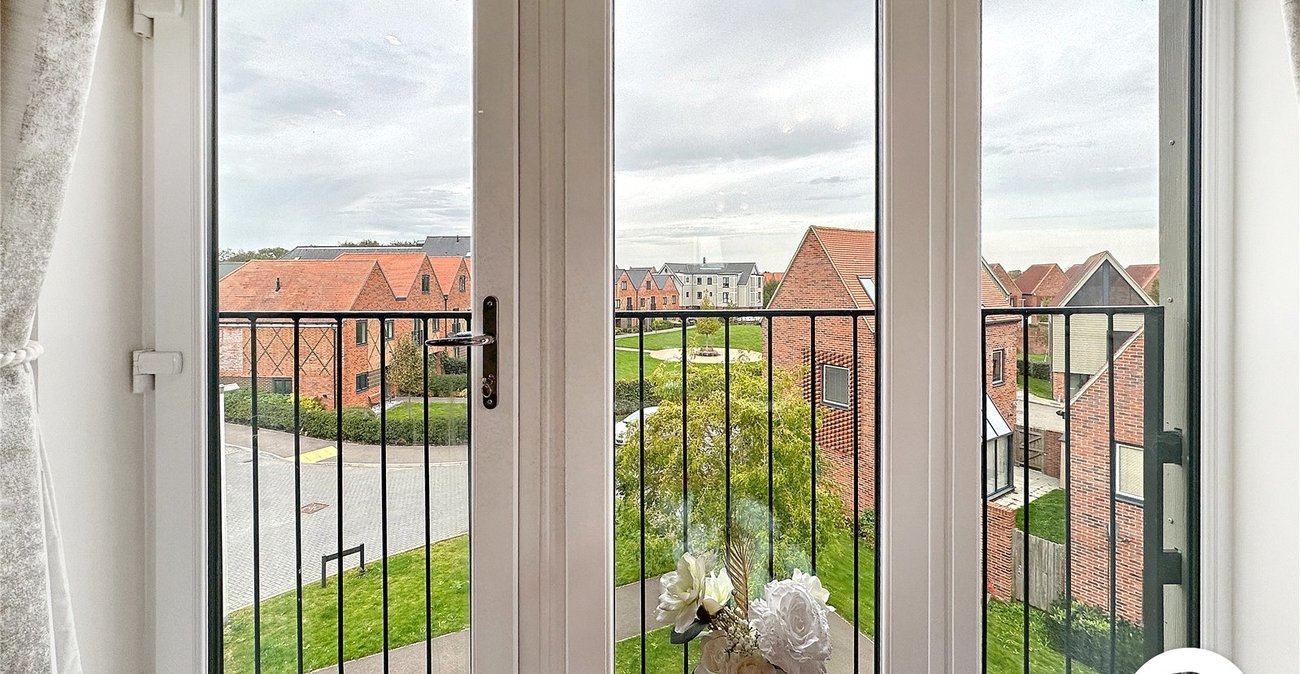 2 bedroom property for sale in Chatham | Robinson Michael & Jackson
