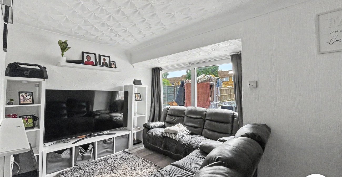 3 bedroom house for sale in Weedswood | Robinson Michael & Jackson