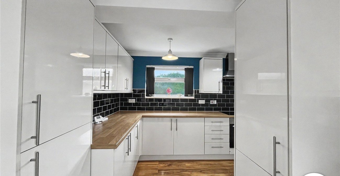 2 bedroom house for sale in Weedswood | Robinson Michael & Jackson