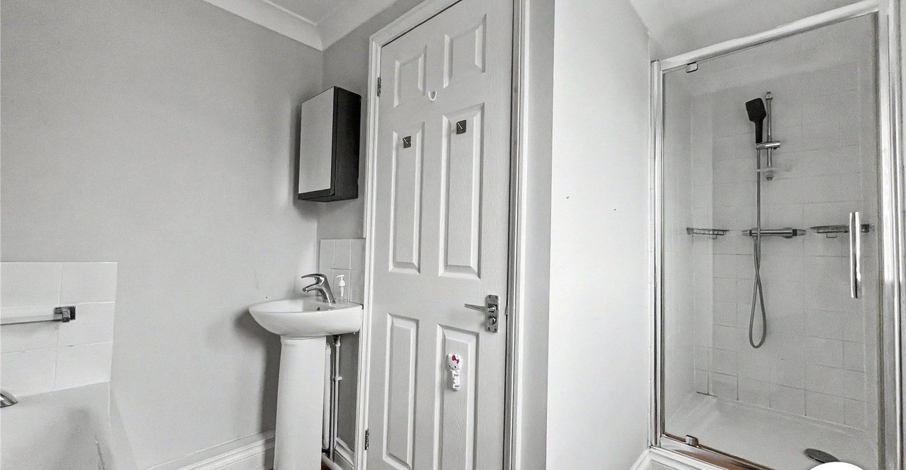 2 bedroom house for sale in Weedswood | Robinson Michael & Jackson