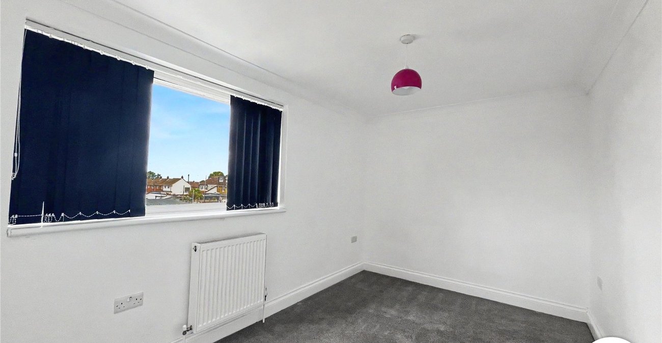 2 bedroom house for sale in Weedswood | Robinson Michael & Jackson