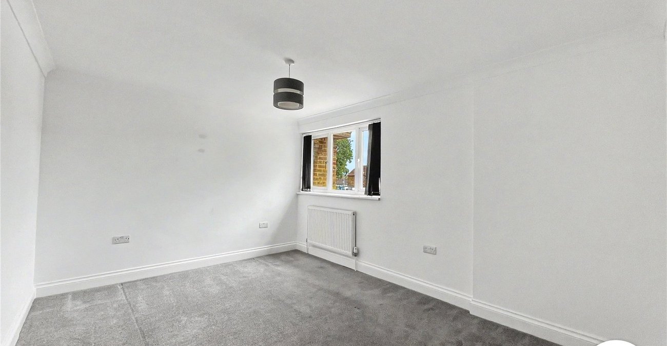 2 bedroom house for sale in Weedswood | Robinson Michael & Jackson