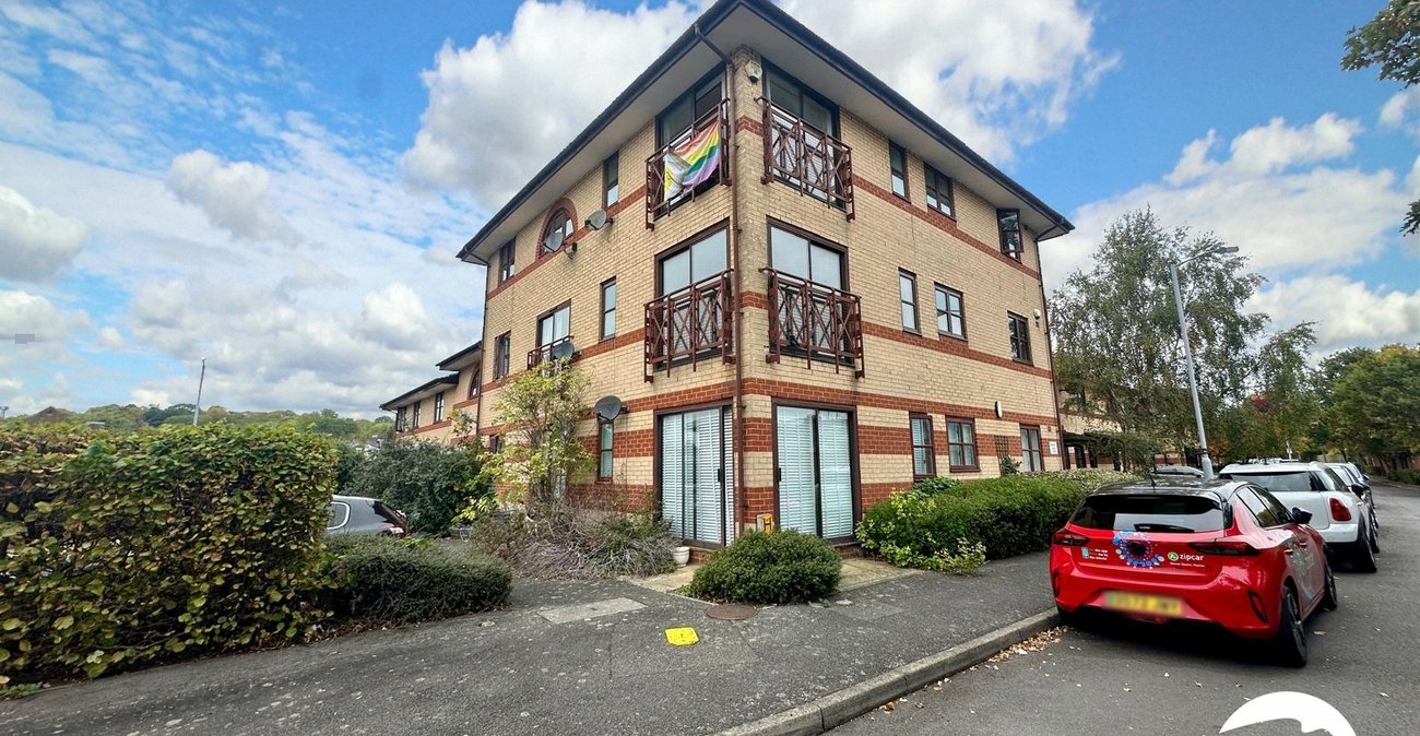 1 bedroom property for sale in London | Robinson Jackson