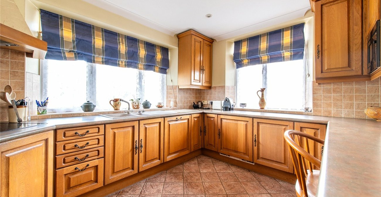 4 bedroom house for sale in Gravesend | Robinson Michael & Jackson