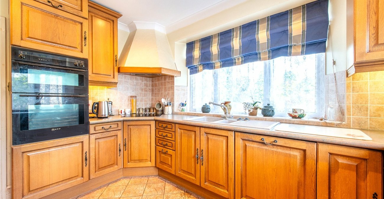 4 bedroom house for sale in Gravesend | Robinson Michael & Jackson