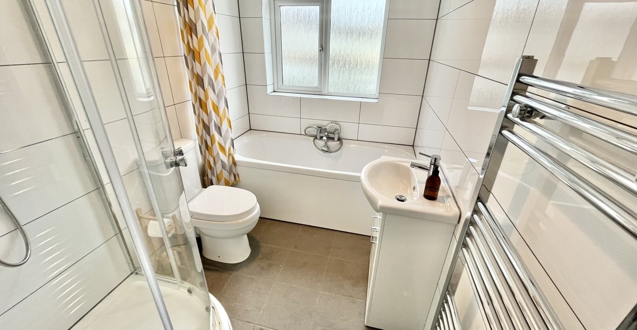 3 bedroom house for sale in Sidcup | Robinson Jackson