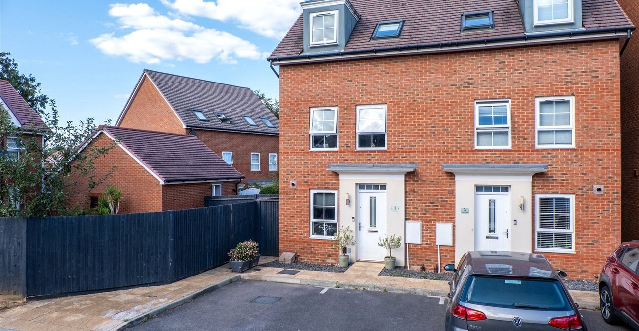 3 bedroom property for sale in Allington | Robinson Michael & Jackson