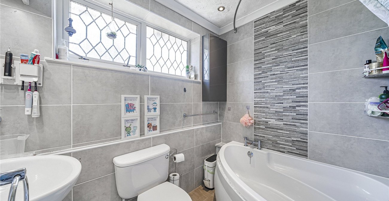 3 bedroom house for sale in Hartley | Robinson Jackson