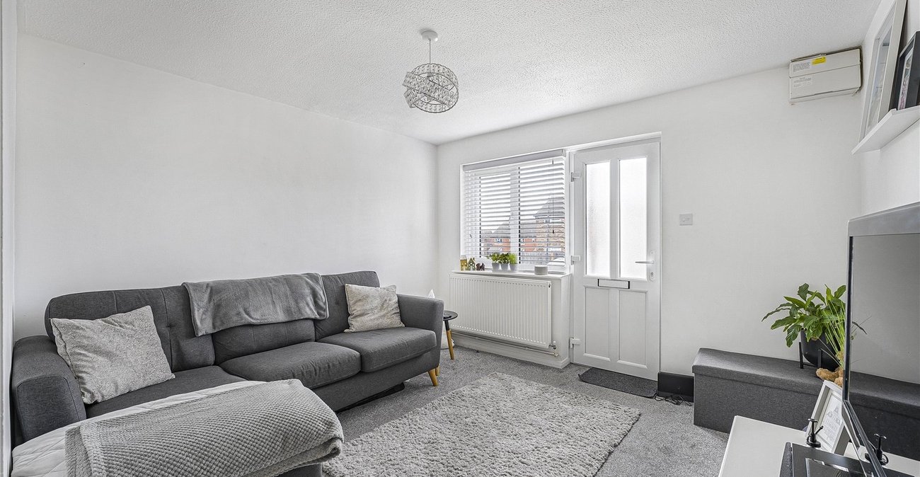 1 bedroom property for sale in Hartley | Robinson Jackson