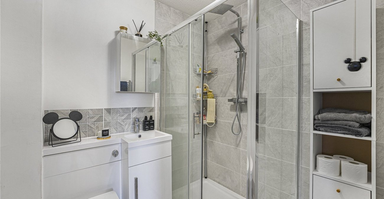 1 bedroom property for sale in Hartley | Robinson Jackson
