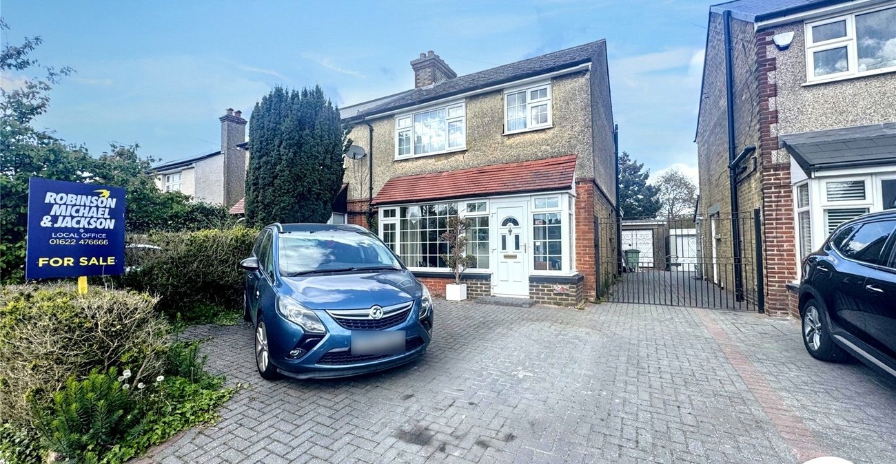 3 bedroom house for sale in Maidstone | Robinson Michael & Jackson
