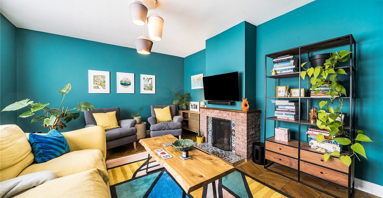 3 bedroom house for sale in London | Robinson Jackson