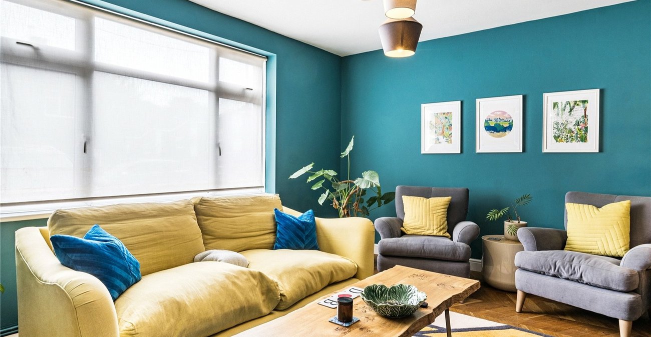 3 bedroom house for sale in London | Robinson Jackson