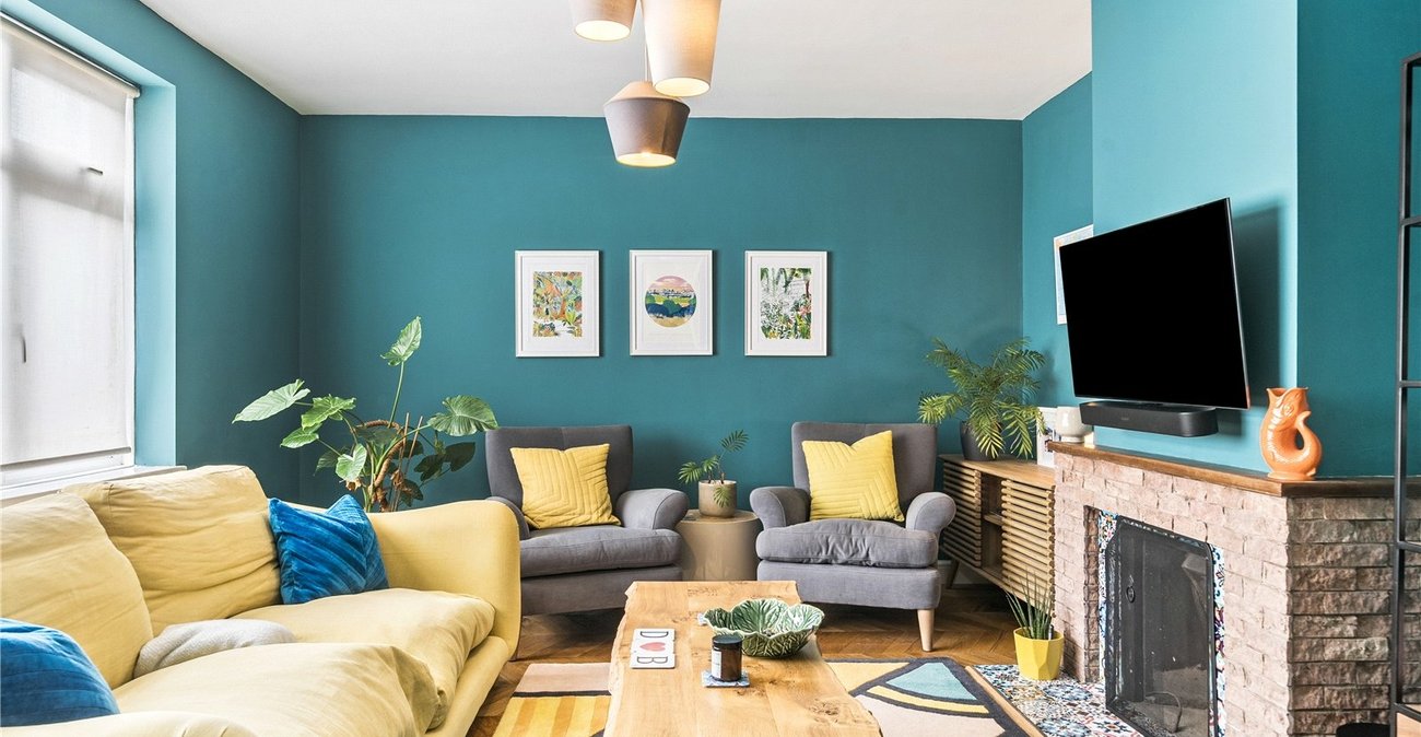 3 bedroom house for sale in London | Robinson Jackson