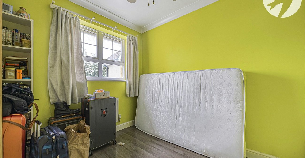 4 bedroom house for sale in Greenhithe | Robinson Jackson