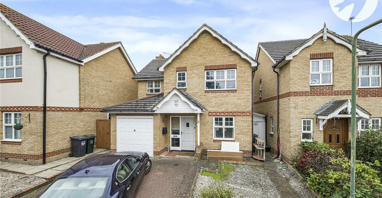 4 bedroom house for sale in Greenhithe | Robinson Jackson