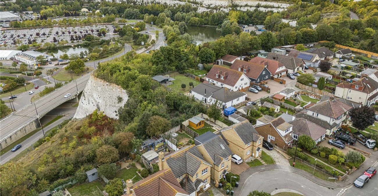 4 bedroom house for sale in Greenhithe | Robinson Jackson