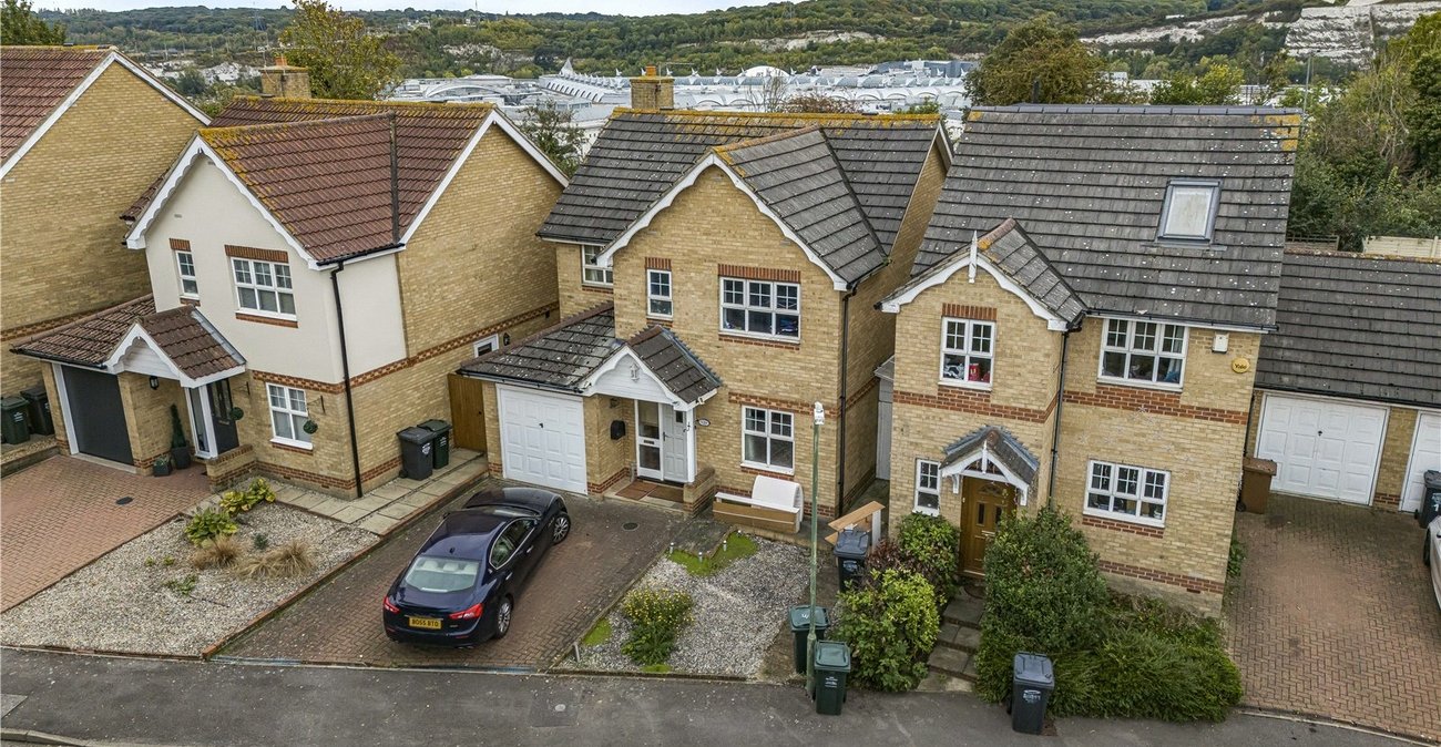 4 bedroom house for sale in Greenhithe | Robinson Jackson