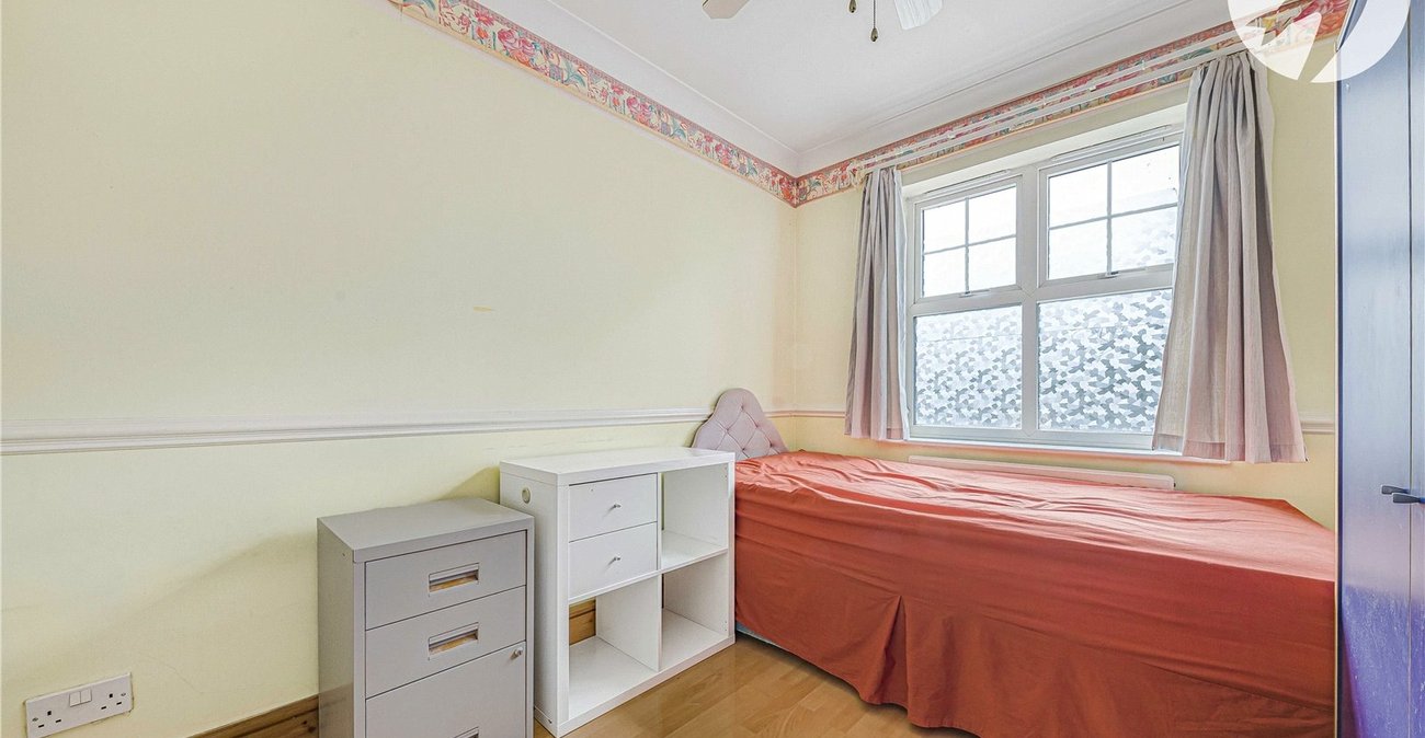 4 bedroom house for sale in Greenhithe | Robinson Jackson