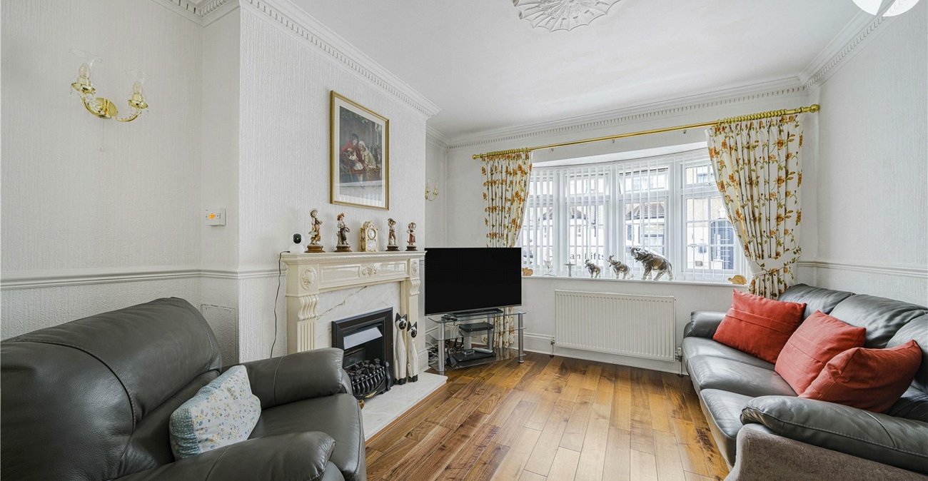 2 bedroom house for sale in Erith | Robinson Jackson