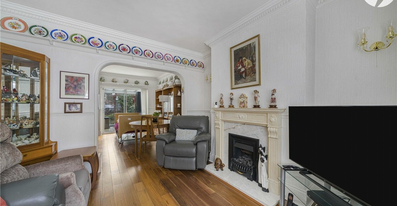 2 bedroom house for sale in Erith | Robinson Jackson