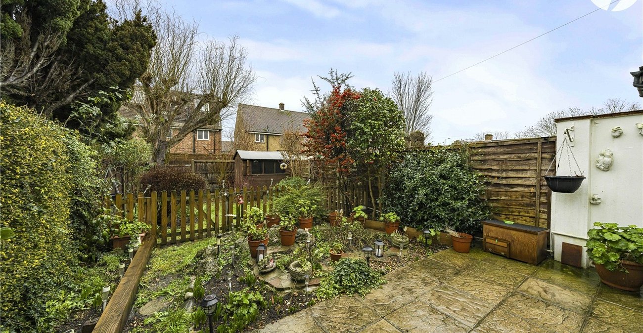 2 bedroom house for sale in Erith | Robinson Jackson