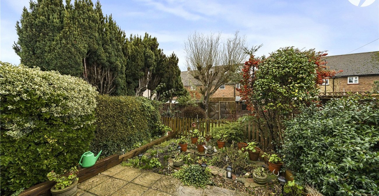 2 bedroom house for sale in Erith | Robinson Jackson