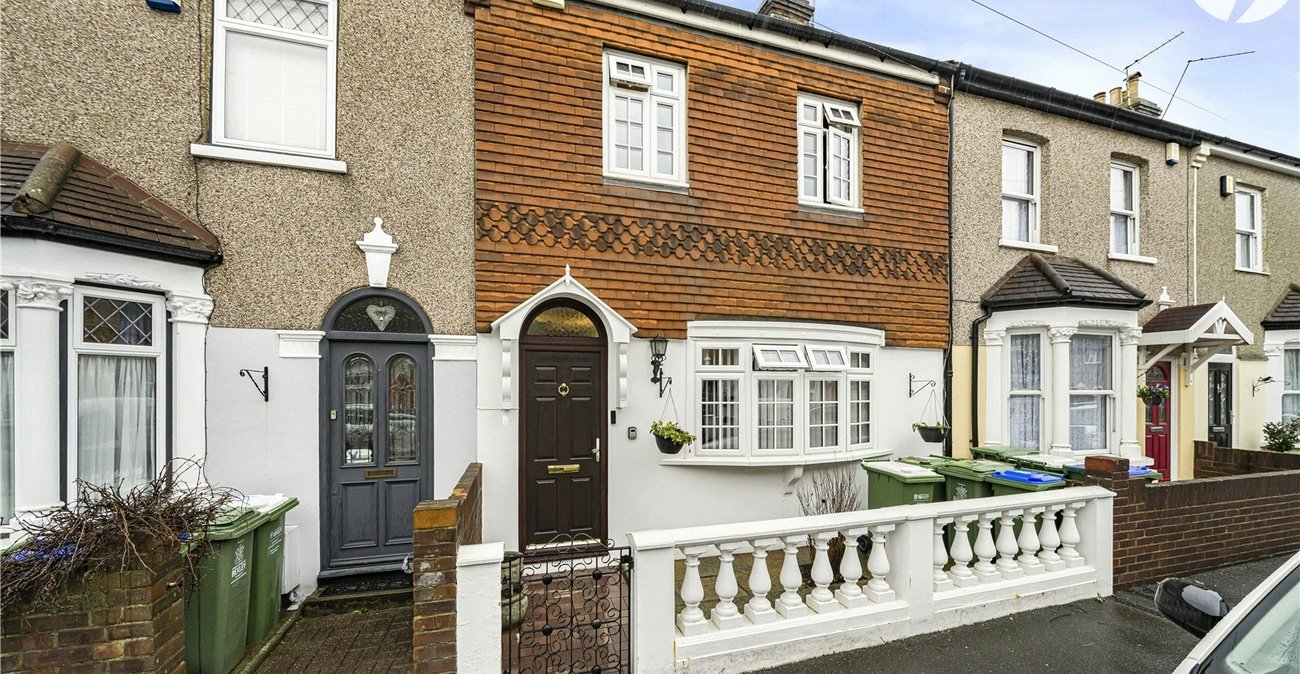 2 bedroom house for sale in Erith | Robinson Jackson