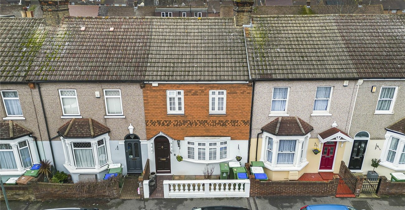 2 bedroom house for sale in Erith | Robinson Jackson
