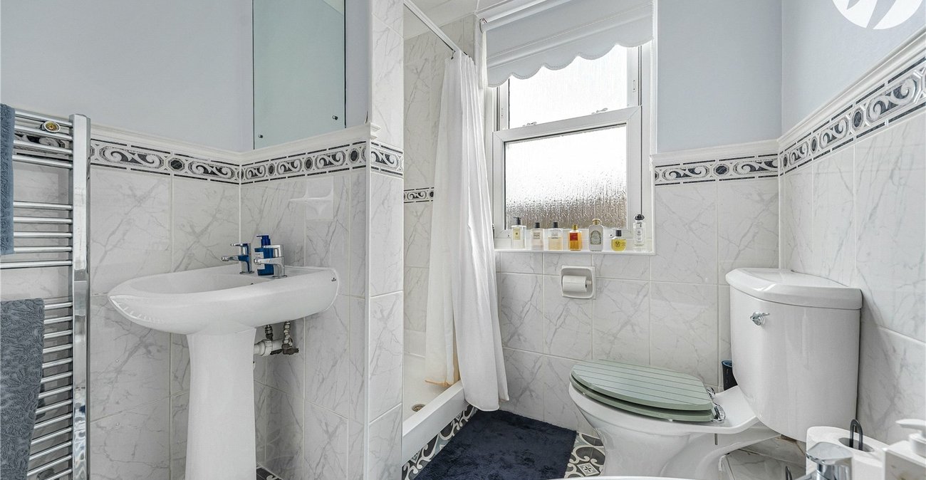 2 bedroom house for sale in Erith | Robinson Jackson