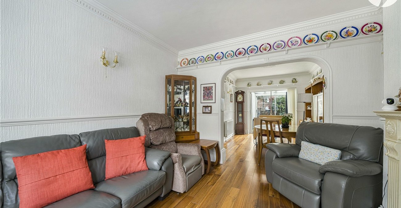 2 bedroom house for sale in Erith | Robinson Jackson