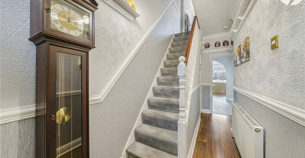 2 bedroom house for sale in Erith | Robinson Jackson