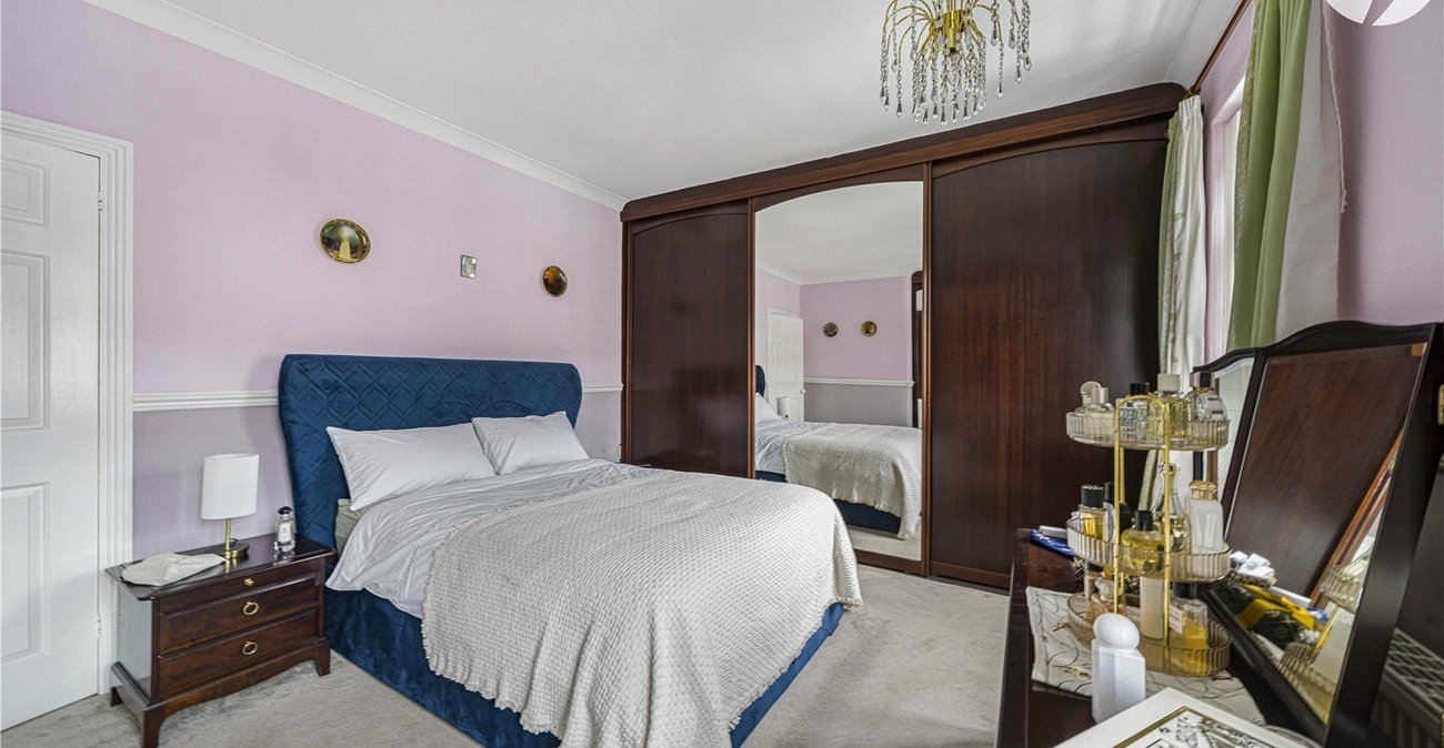 2 bedroom house for sale in Erith | Robinson Jackson