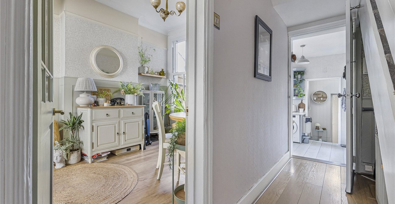 3 bedroom house for sale in Hextable | Robinson Jackson