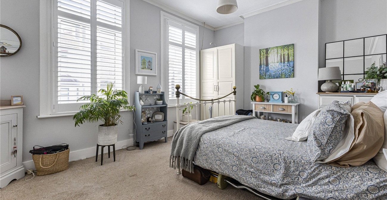 3 bedroom house for sale in Hextable | Robinson Jackson