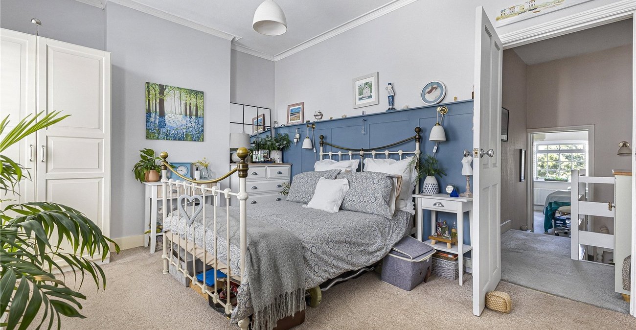 3 bedroom house for sale in Hextable | Robinson Jackson