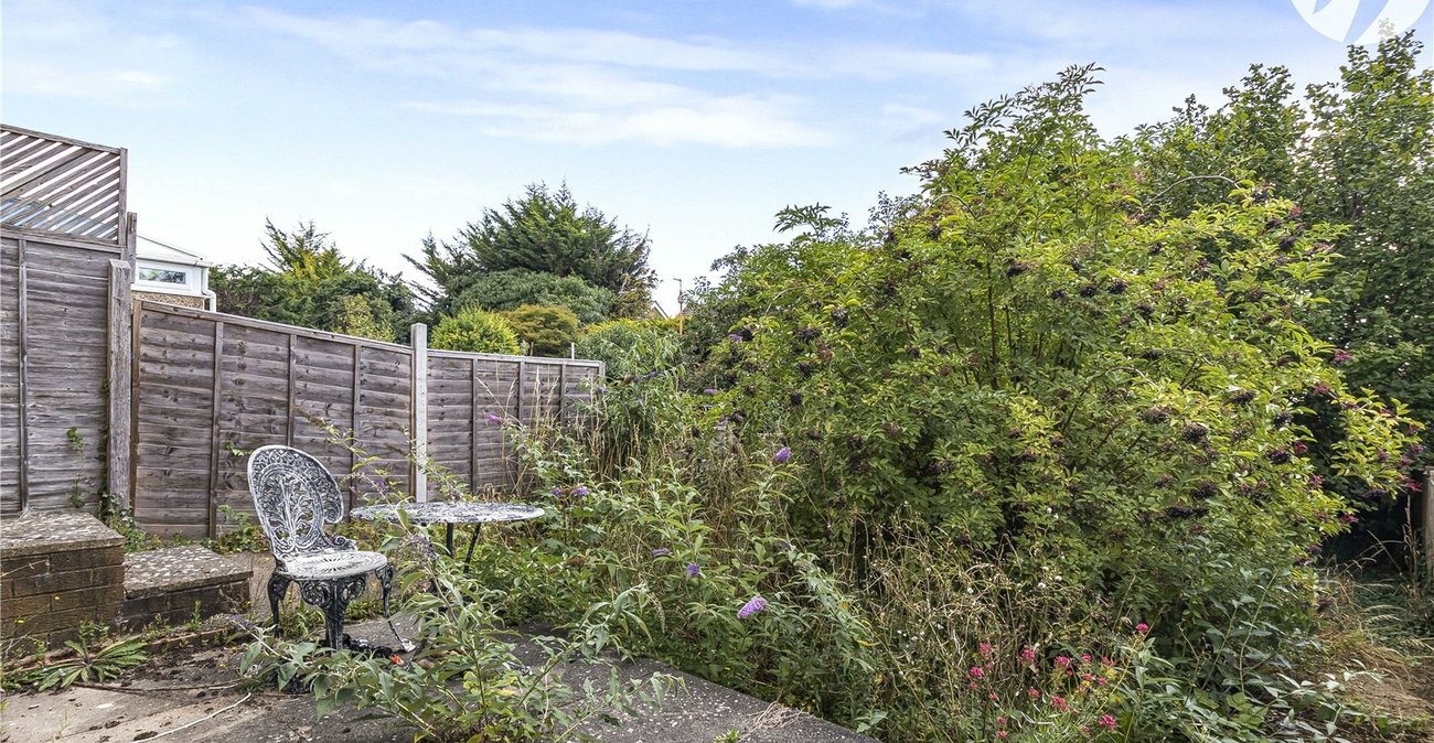 3 bedroom house for sale in Hextable | Robinson Jackson