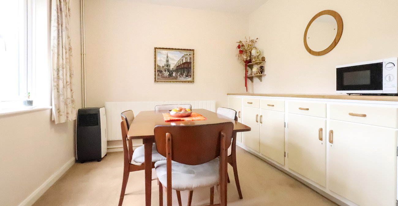 3 bedroom house for sale in Erith | Robinson Jackson