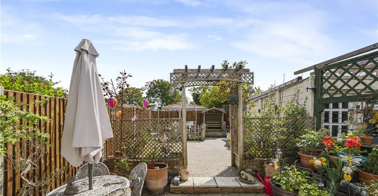 3 bedroom bungalow for sale in St Pauls Cray | Robinson Jackson