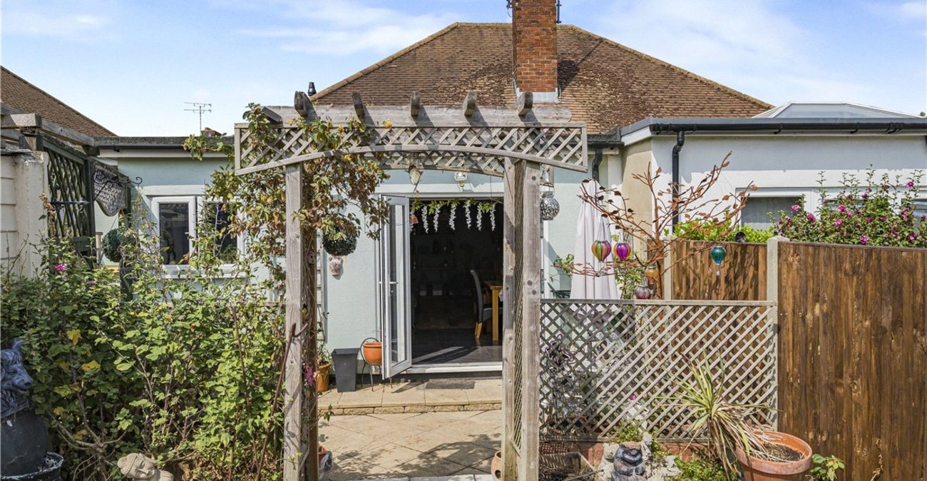 3 bedroom bungalow for sale in St Pauls Cray | Robinson Jackson